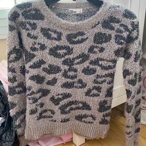 Girls Epic Threads Gray Sparkle Animal Print Sweater Size Medium Very Soft